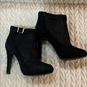 Ladies black shoes